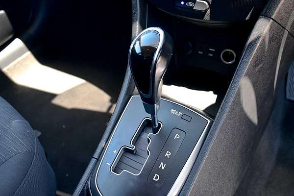 2018 Hyundai Accent Sport RB6