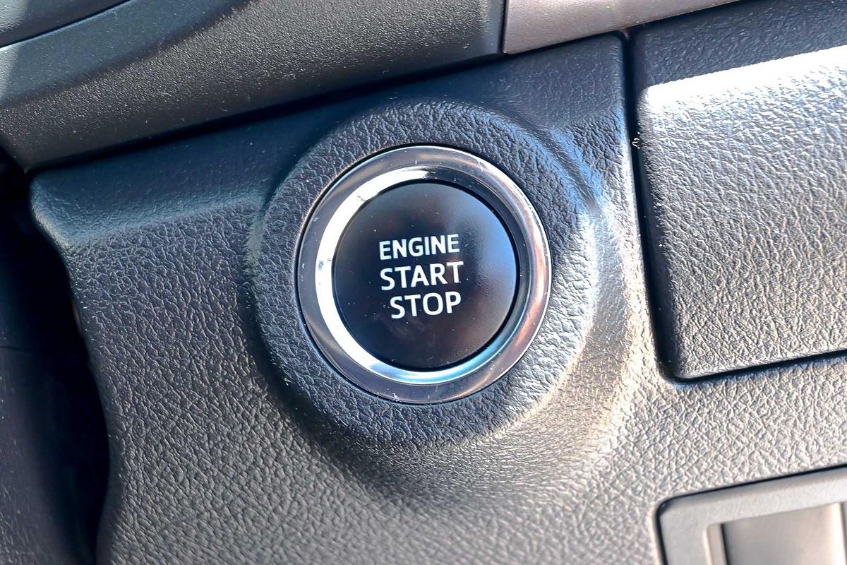 2018 Toyota Hilux SR5 GUN126R 4X4