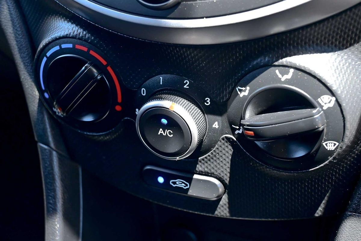 2018 Hyundai Accent Sport RB6