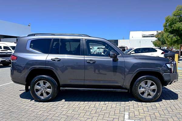 2022 Toyota Landcruiser VX FJA300R