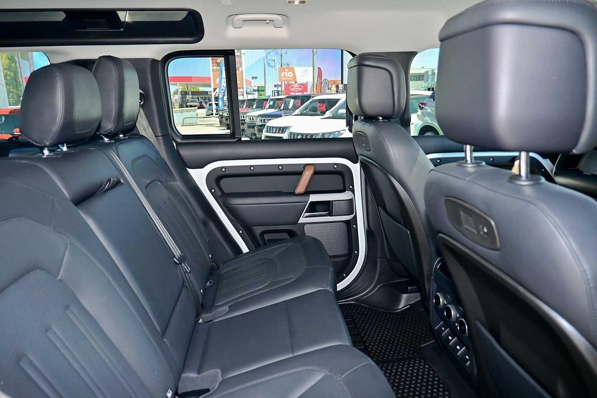 2020 Land Rover Defender 110 P400 SE L663