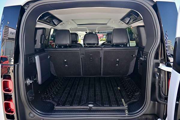 2020 Land Rover Defender 110 P400 SE L663