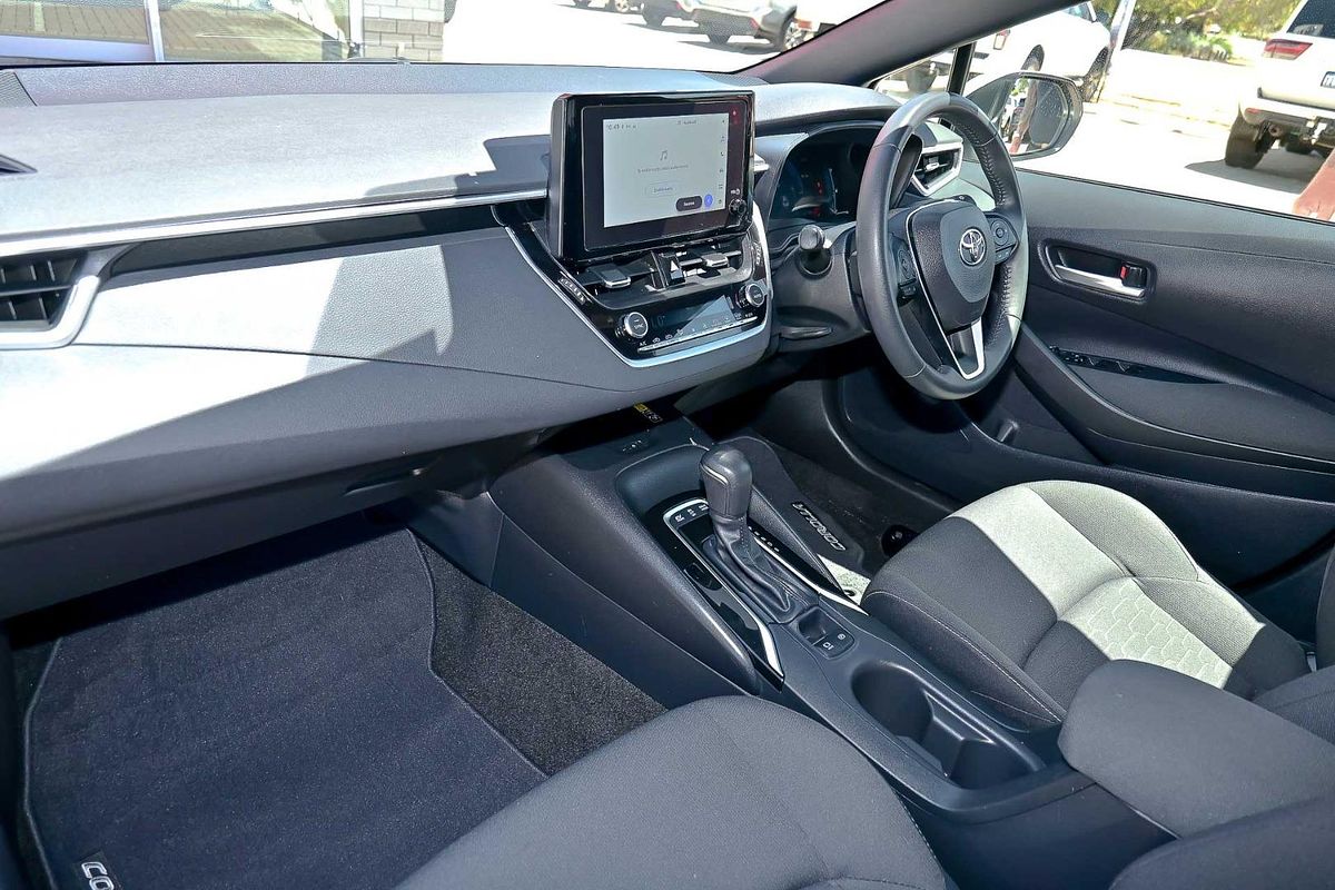 2024 Toyota Corolla SX Hybrid ZWE219R