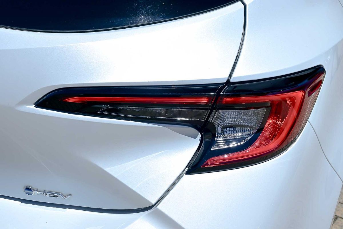 2024 Toyota Corolla SX Hybrid ZWE219R