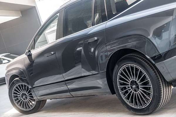 2025 Hyundai IONIQ 9 Calligraphy ME.V1