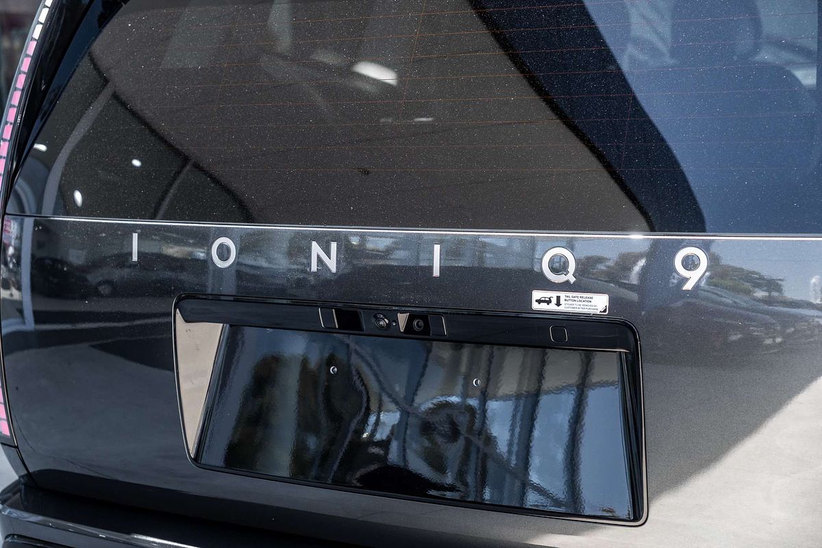 2025 Hyundai IONIQ 9 Calligraphy ME.V1