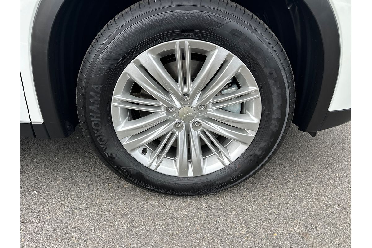 2024 Mitsubishi Outlander LS ZM