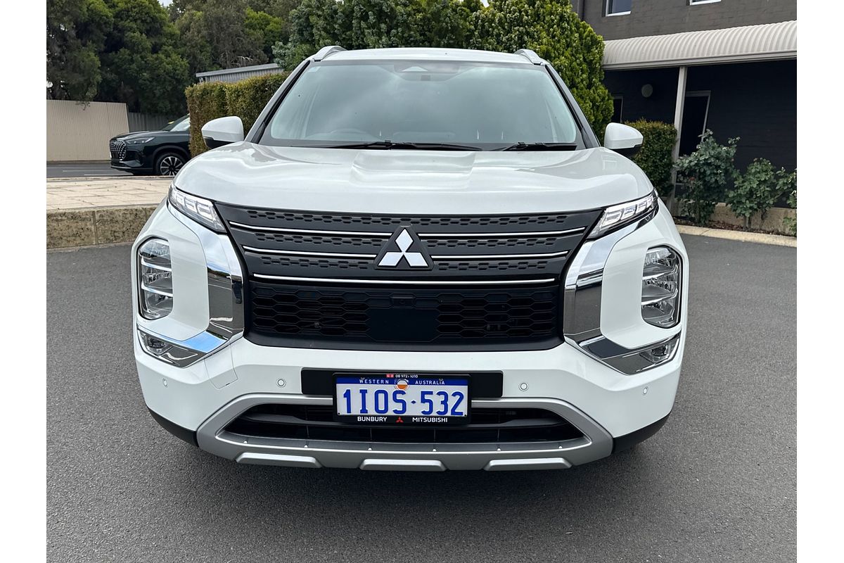 2024 Mitsubishi Outlander LS ZM