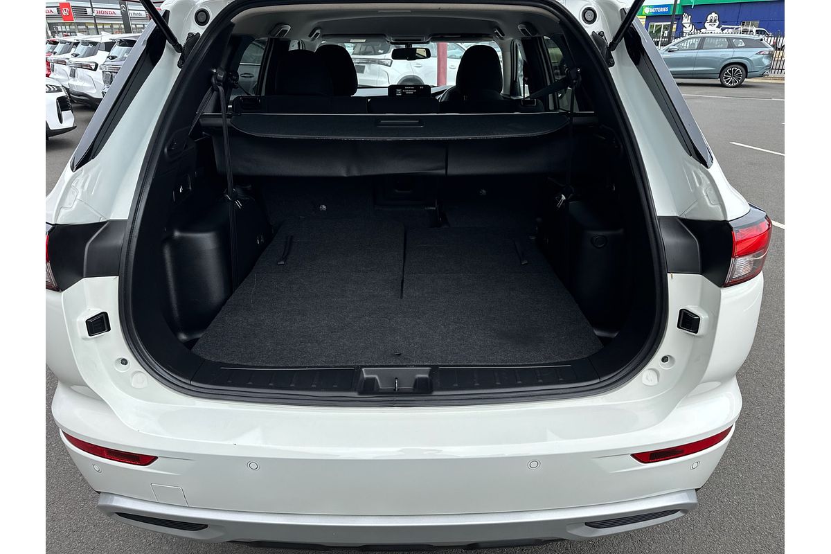 2024 Mitsubishi Outlander LS ZM