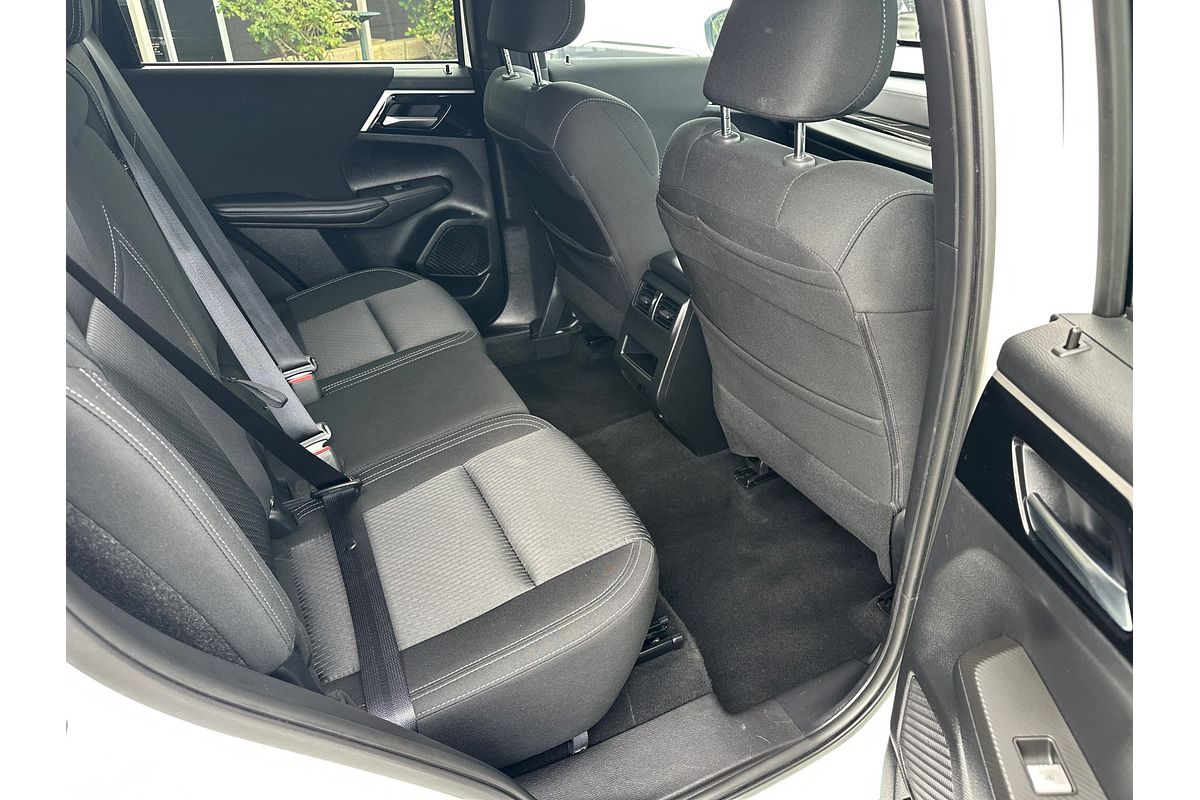 2024 Mitsubishi Outlander LS ZM