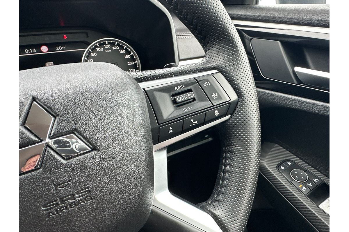 2024 Mitsubishi Outlander LS ZM