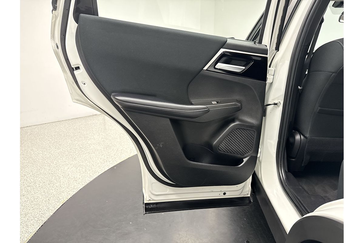 2023 Mitsubishi Outlander ES ZM