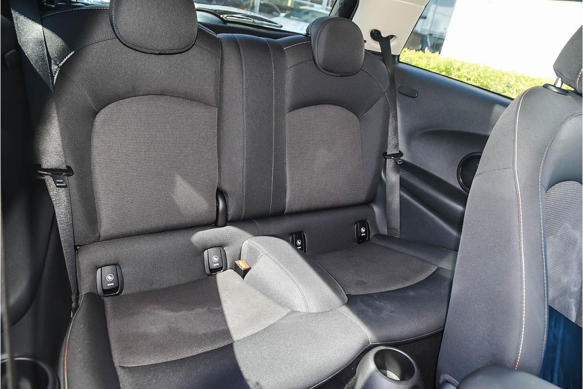 2017 MINI Hatch Cooper F56