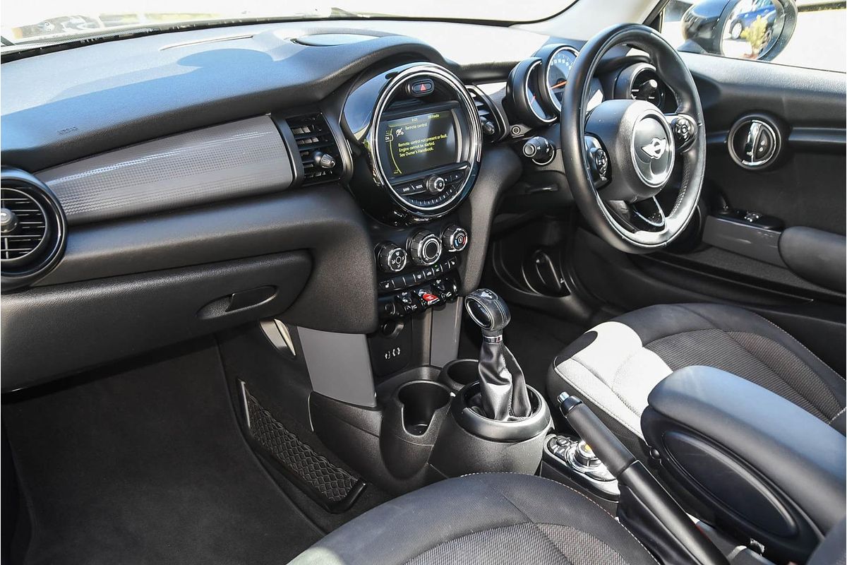 2017 MINI Hatch Cooper F56