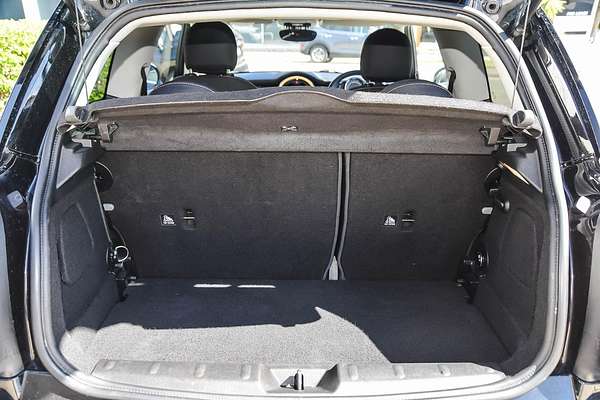 2017 MINI Hatch Cooper F56