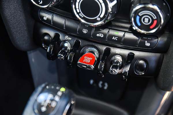 2017 MINI Hatch Cooper F56