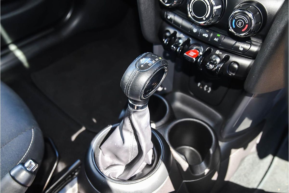 2017 MINI Hatch Cooper F56