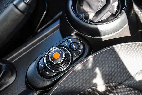 2017 MINI Hatch Cooper F56