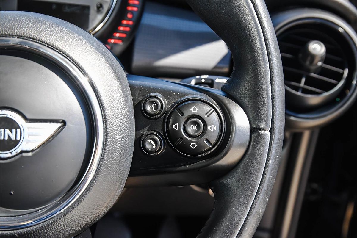 2017 MINI Hatch Cooper F56