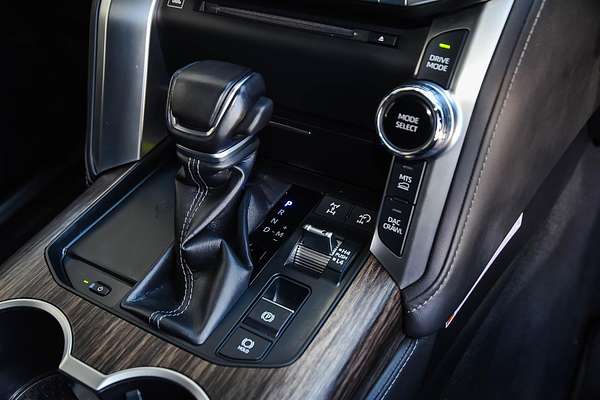 2022 Toyota LANDCRUISER LC300 SAHARA (4x4) FJA300R