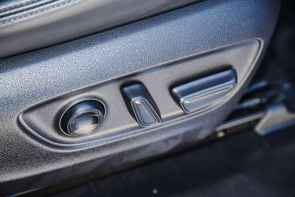 2022 Toyota LANDCRUISER LC300 SAHARA (4x4) FJA300R