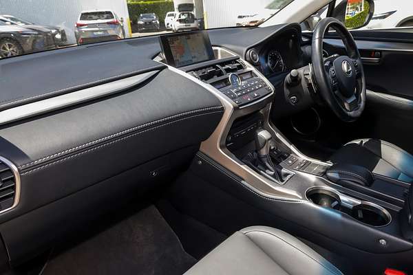 2017 Lexus NX NX200t Luxury AGZ10R