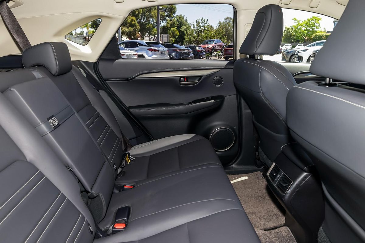 2017 Lexus NX NX200t Luxury AGZ10R