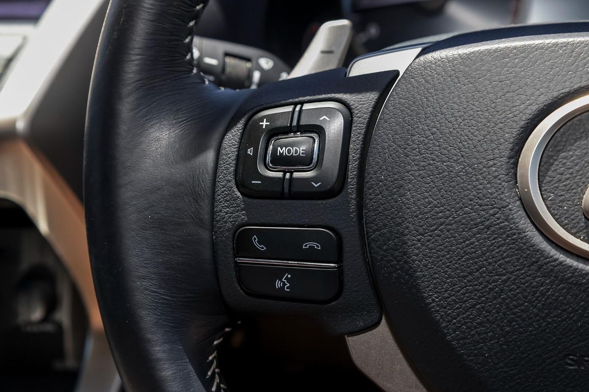 2017 Lexus NX NX200t Luxury AGZ10R