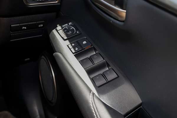 2017 Lexus NX NX200t Luxury AGZ10R