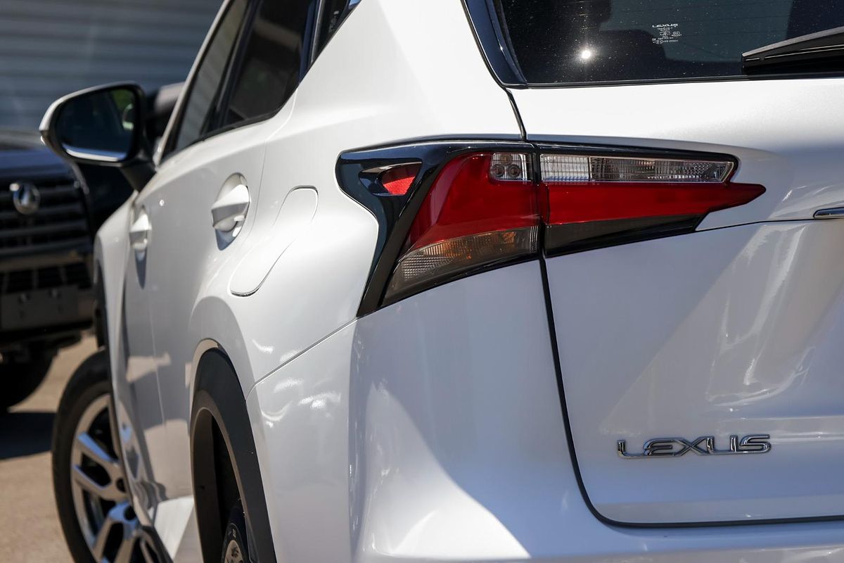 2017 Lexus NX NX200t Luxury AGZ10R