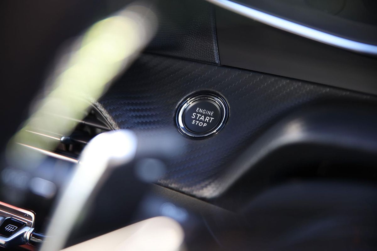 2023 Peugeot 2008 GT P24