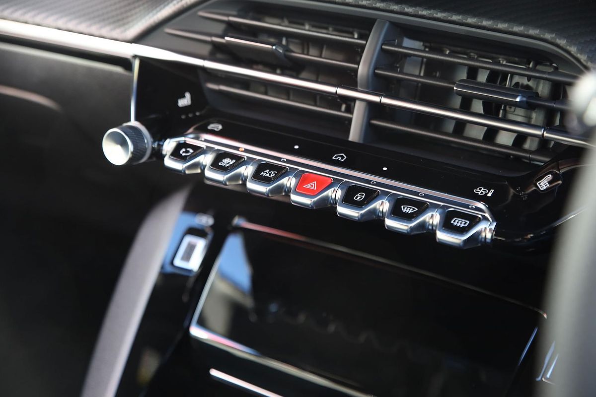 2023 Peugeot 2008 GT P24