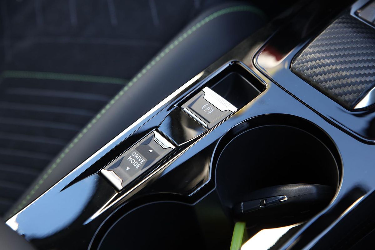 2023 Peugeot 2008 GT P24