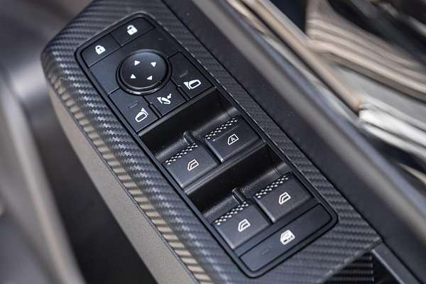 2024 Mitsubishi Triton GSR MV 4X4