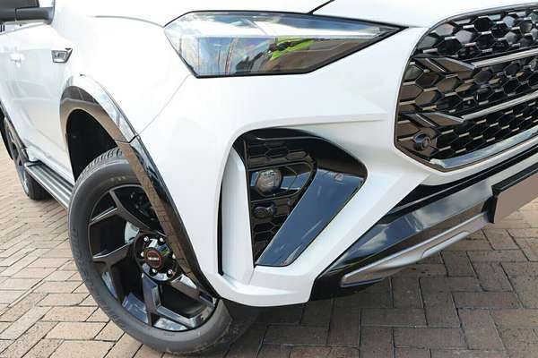 2025 Isuzu MU-X X-TERRAIN