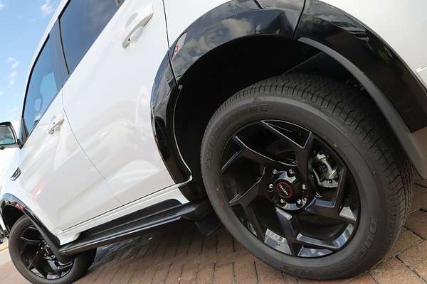 2025 Isuzu MU-X X-TERRAIN