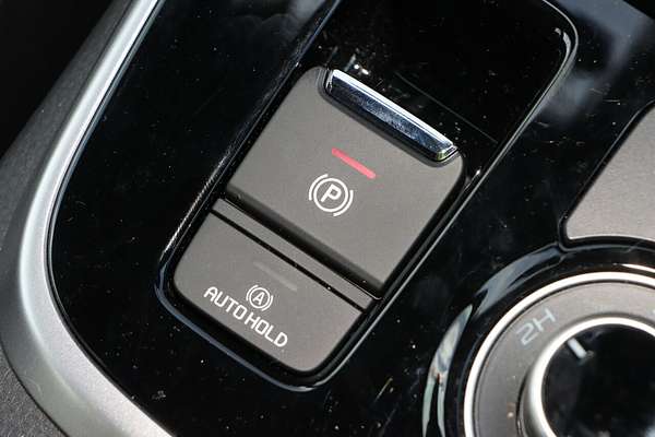 2025 Isuzu MU-X X-TERRAIN