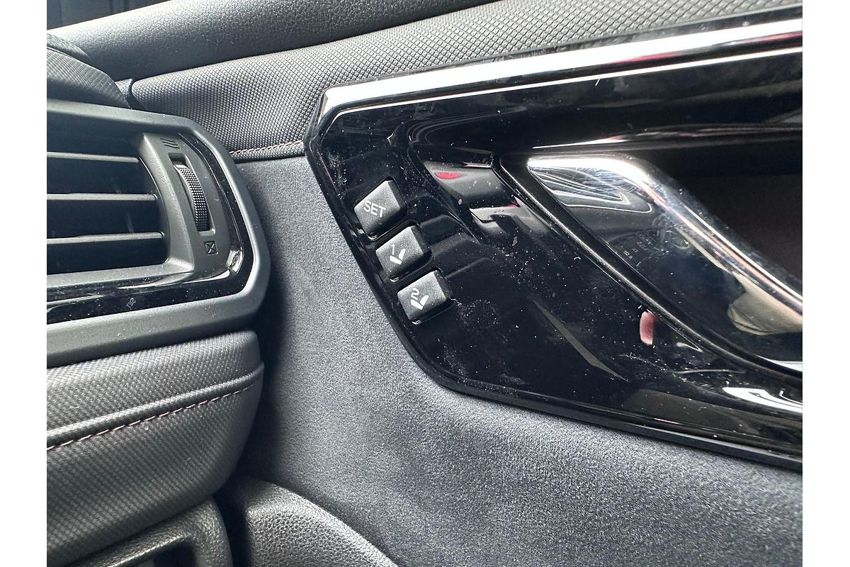 2025 Subaru Forester Hybrid Touring S6