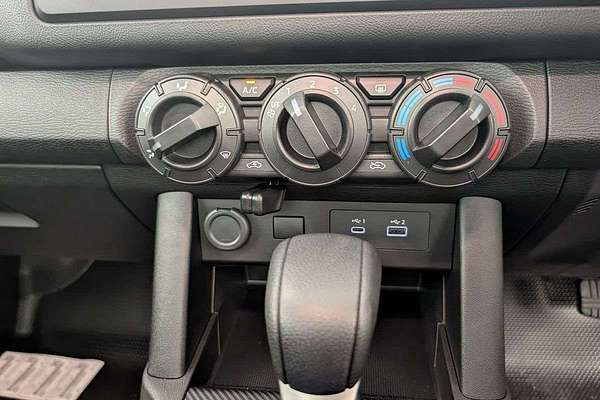 2025 Mitsubishi MV4W20