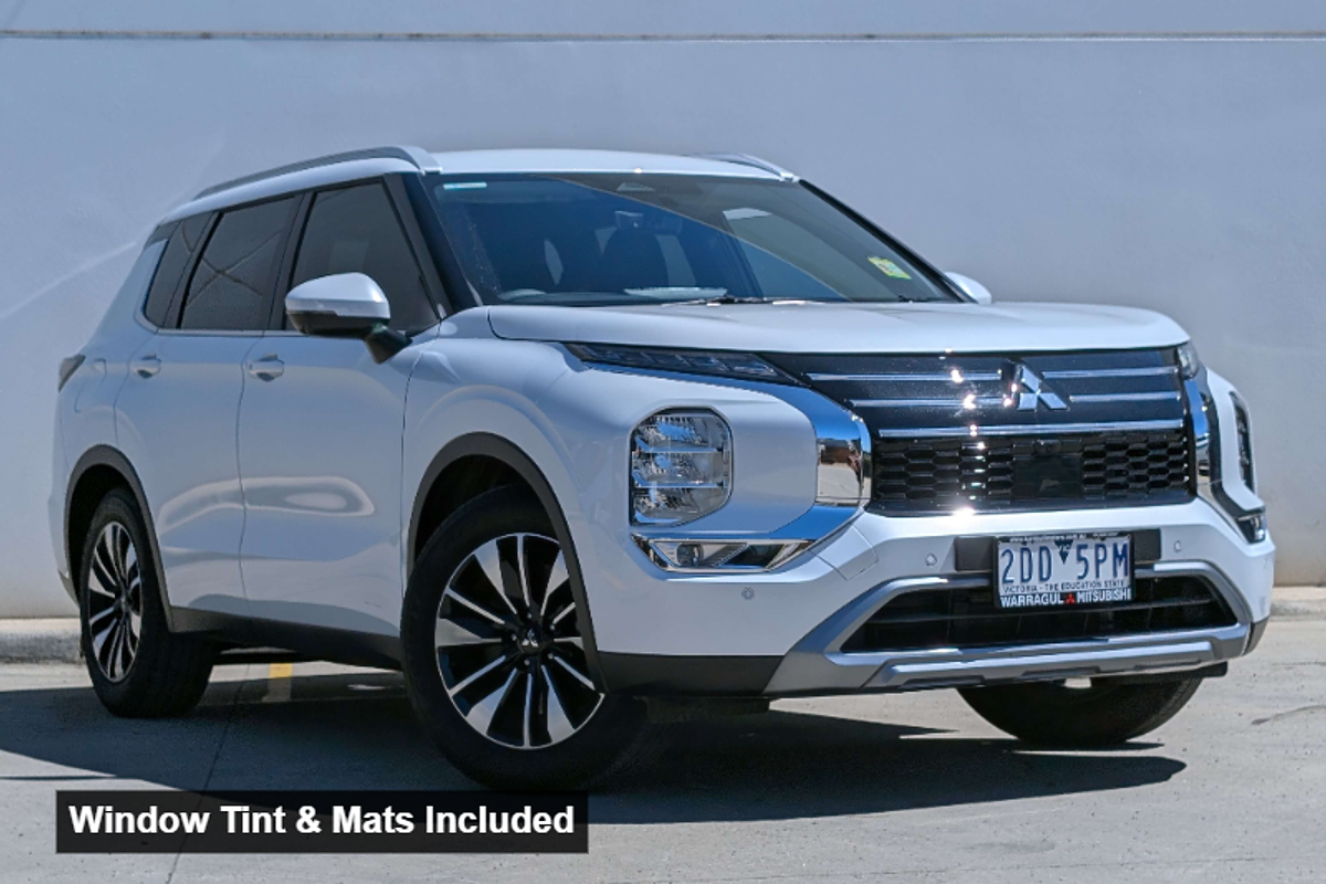 2025 Mitsubishi Outlander LS ZM