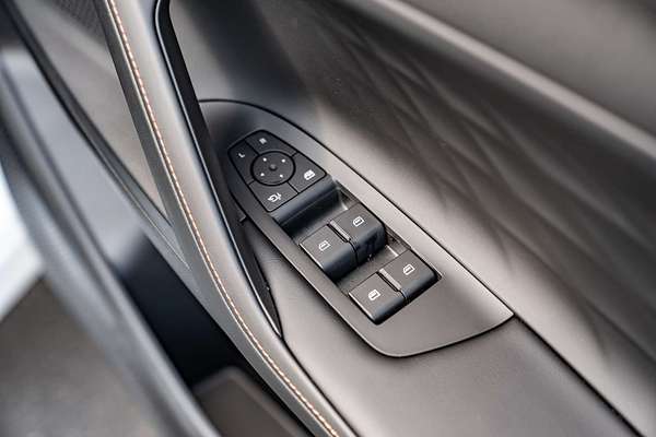 2025 MG HS Hybrid+ Essence AS33H