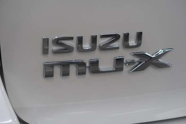 2020 Isuzu MU-X LS-T