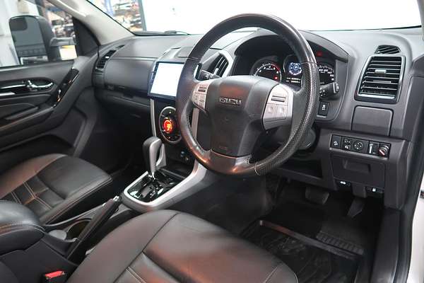 2020 Isuzu MU-X LS-T