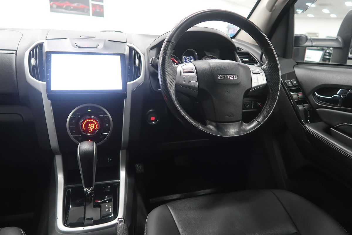 2020 Isuzu MU-X LS-T