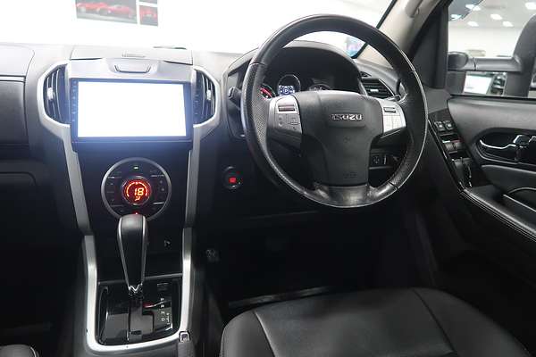 2020 Isuzu MU-X LS-T