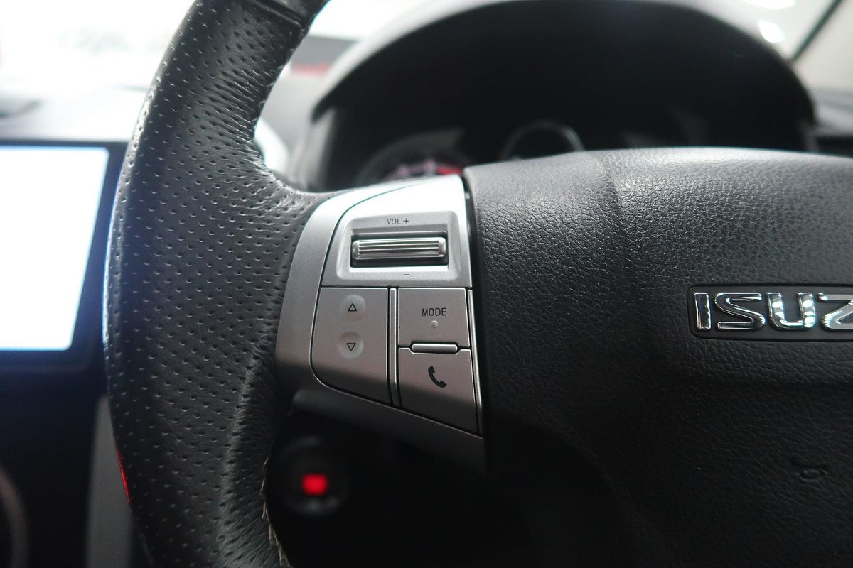 2020 Isuzu MU-X LS-T