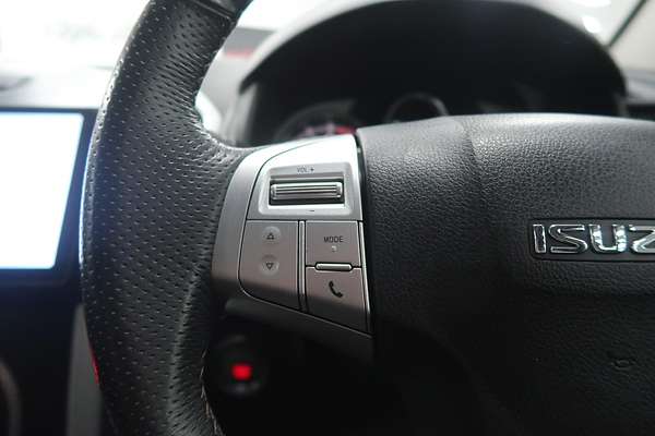 2020 Isuzu MU-X LS-T