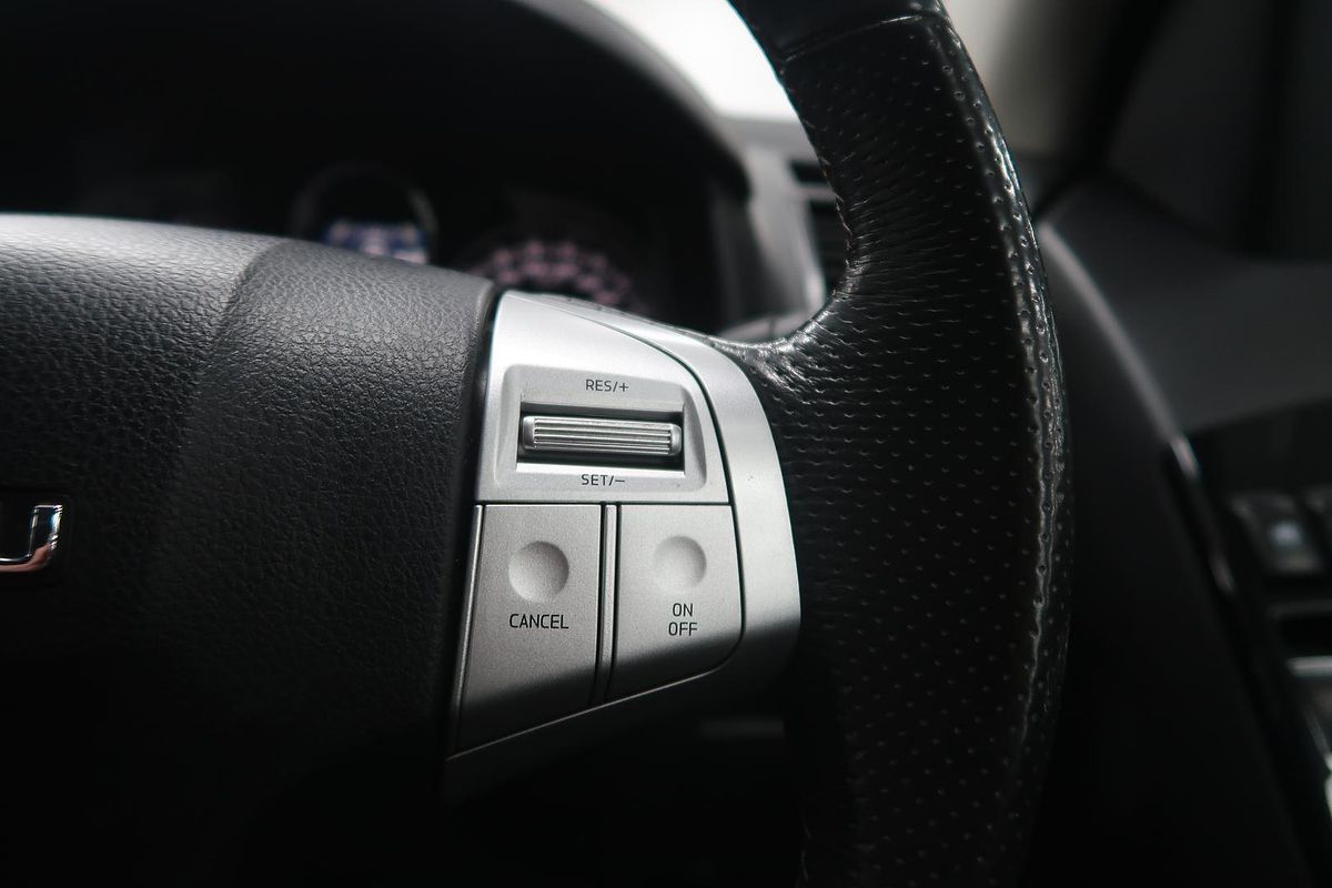 2020 Isuzu MU-X LS-T