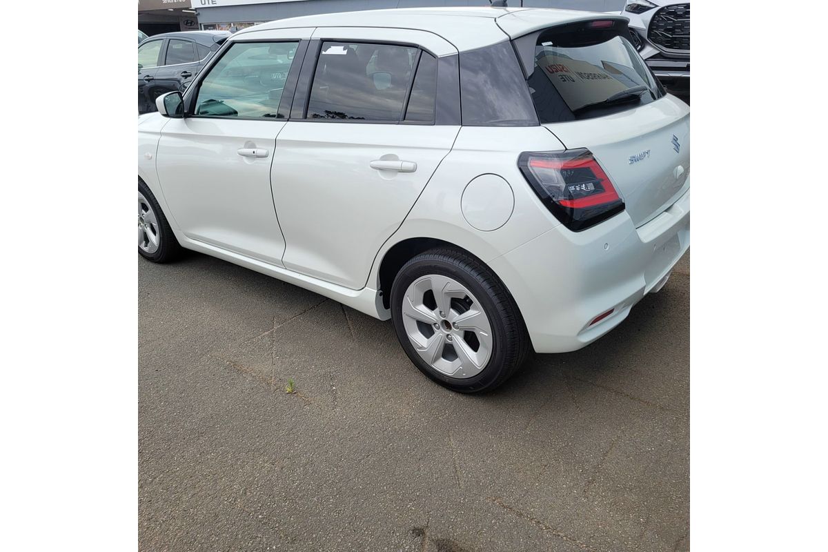 2024 Suzuki Swift Hybrid Plus UZ