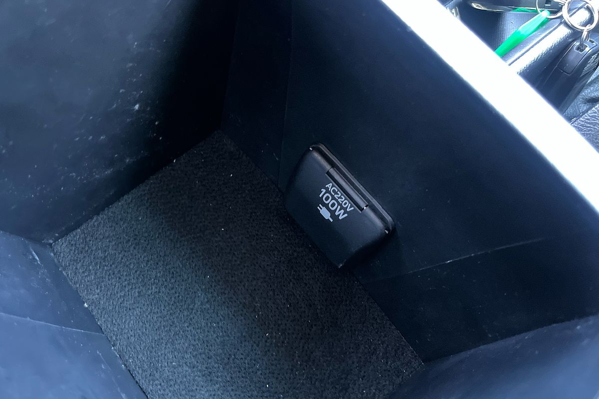 2020 Toyota Hilux SR5 GUN126R 4X4